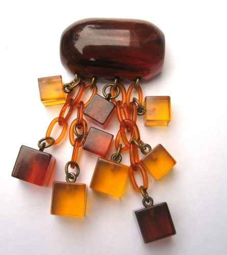 Collecting Plastic Jewelry - Bakelite, Celluloid, Lucite