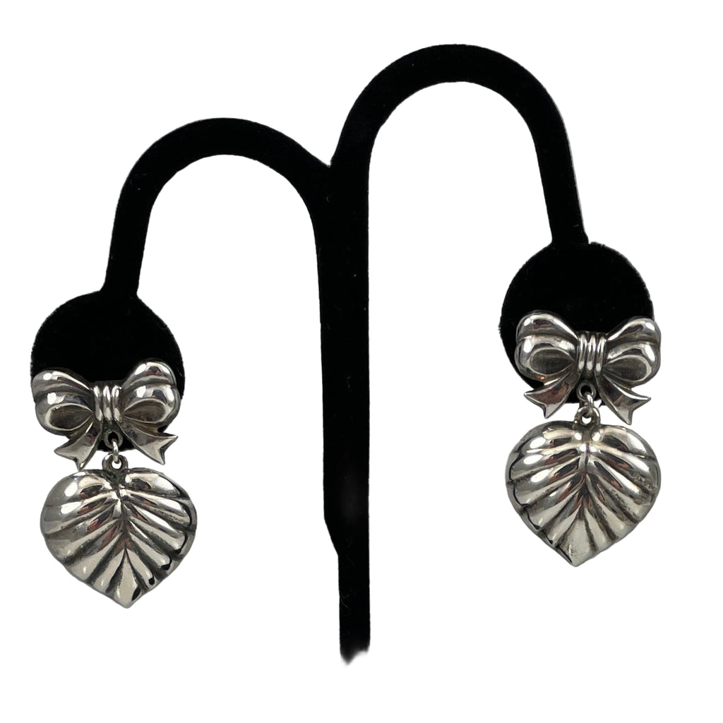 Sterling  Silver Fluted Heart Dangle Earrings Vintage