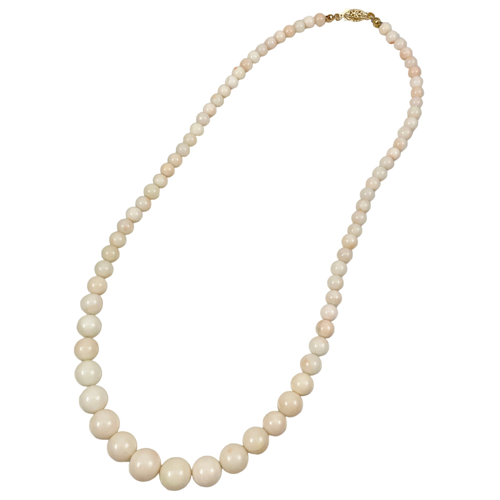 Graduated Coral 14Kt Gold Clasp Light Pink