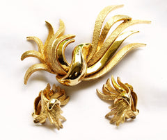 Carnegie Gold Plated Brooch & Earring Set Signed Vintage