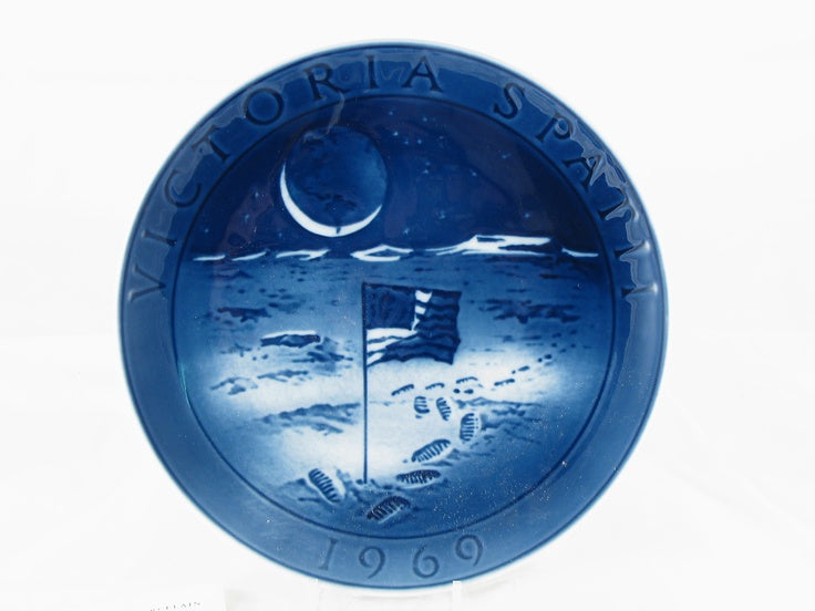 1969 Royal Copenhagen 'Victoria Spatii' (Conquest of Space) Collector Plate