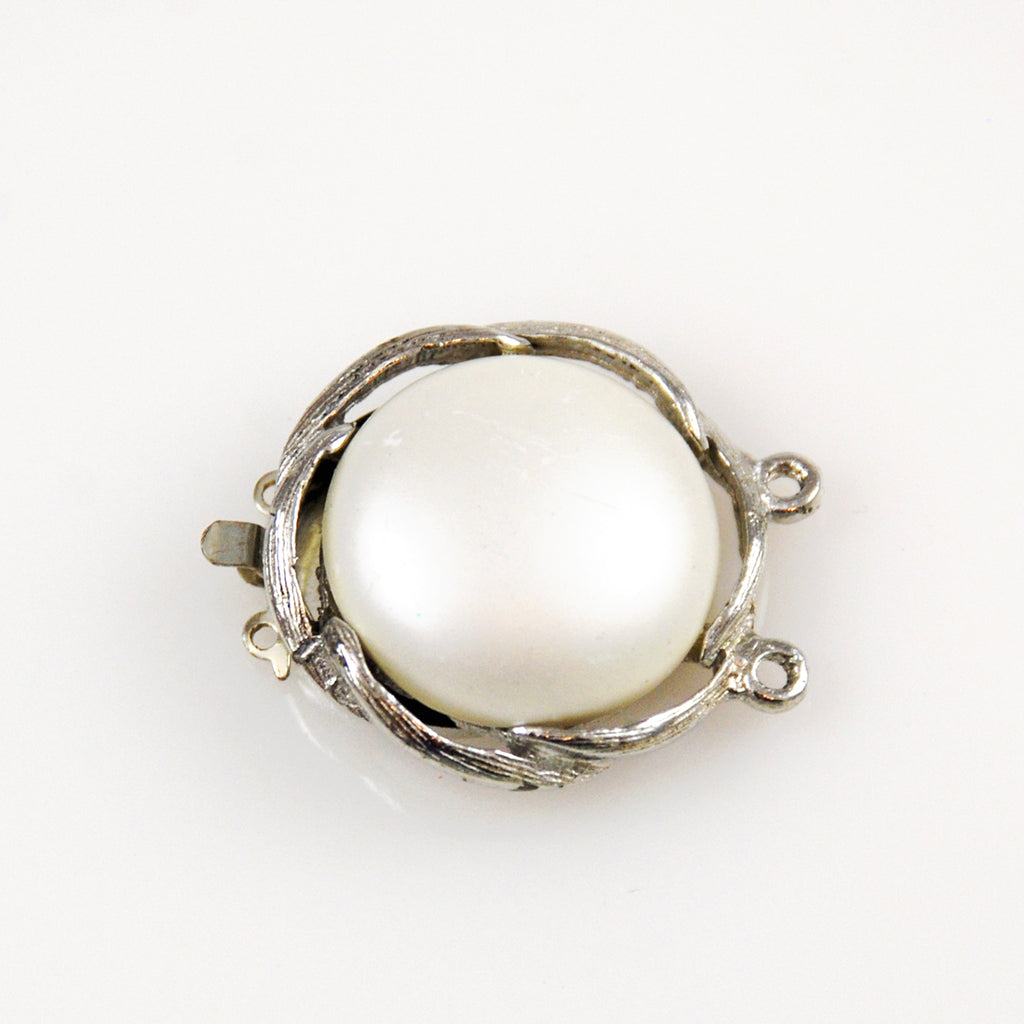 Vintage white pearl clasps