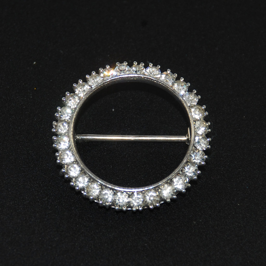 Circle brooch deals